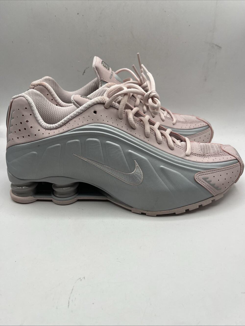 Nike Shox Barely Pink Rose Metallic Platinum Gray Athletic Sneakers Shoes Sz 11